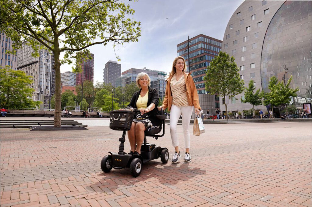 elektromobile-in-der-naehe-elektromobile-seniorenmobil-seniorenmobile-seevetal-geesthacht-lauenburg-winsen-stelle-waldoerfer-ahrensburg-tostedt-zeven-bispingen-soltau-bargteheide