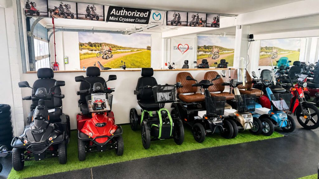 minicrosser-elektromobil-seniorenmobil-scooter